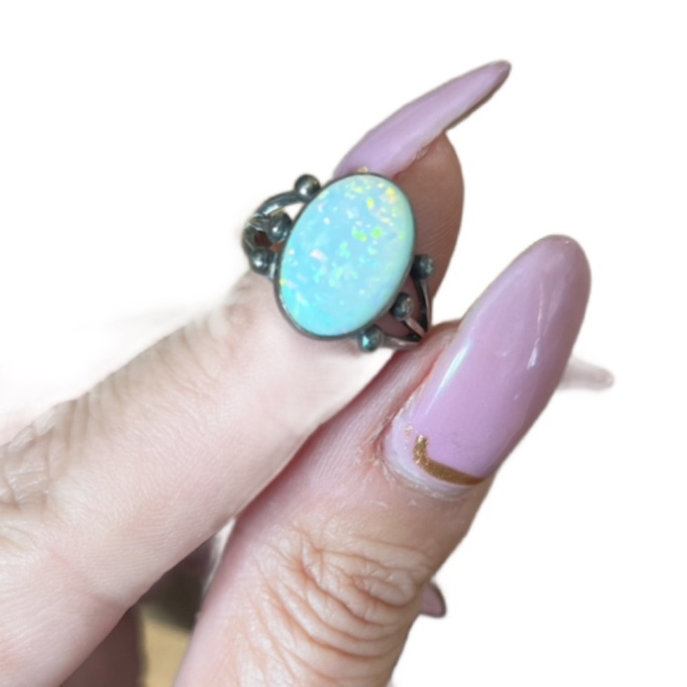 Vintage 1970’s Sterling Silver Opal Ring Size 6.